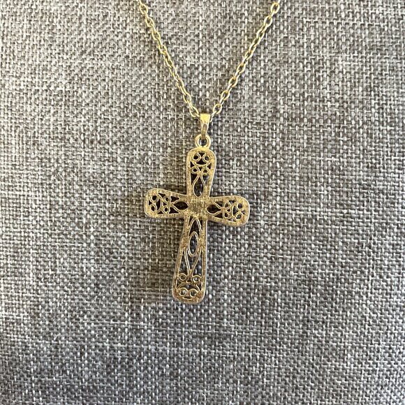 Vtg Sarah Coventry Gold-Tone Filigree Cross Necklace Red Stone Accent 18" Chain - Picture 8 of 9